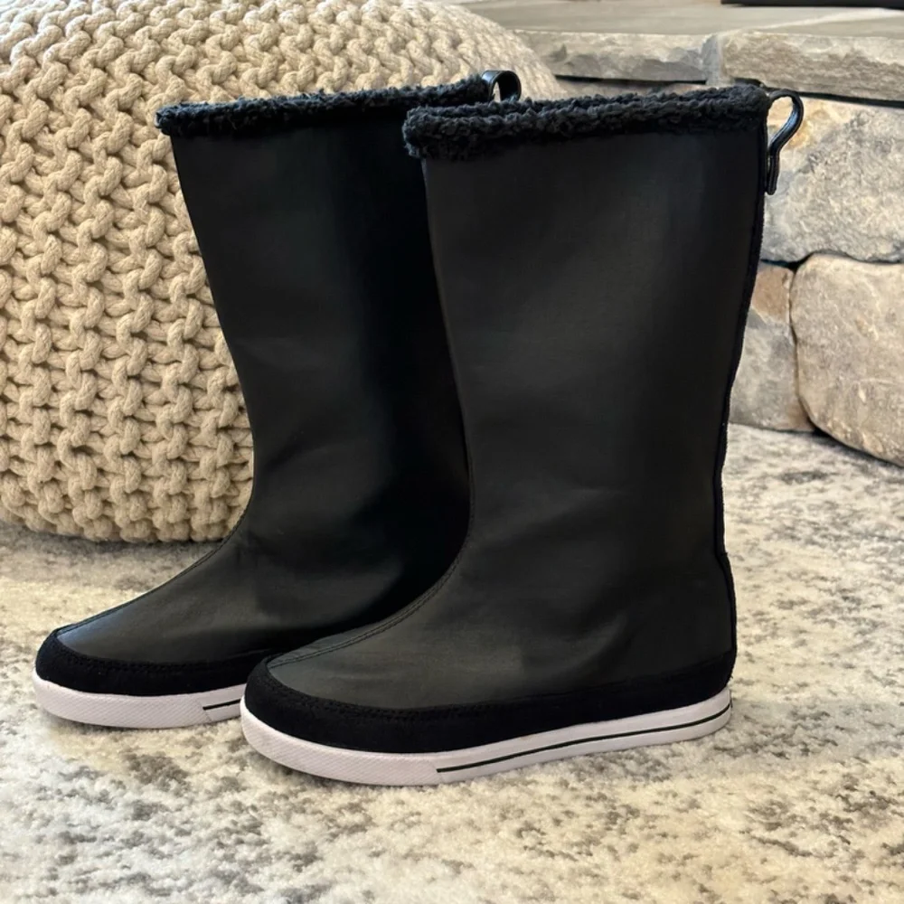 Speedo Girl's Boom Boots SZ 1 Black with White Sole Faux Fur Adjustable Height